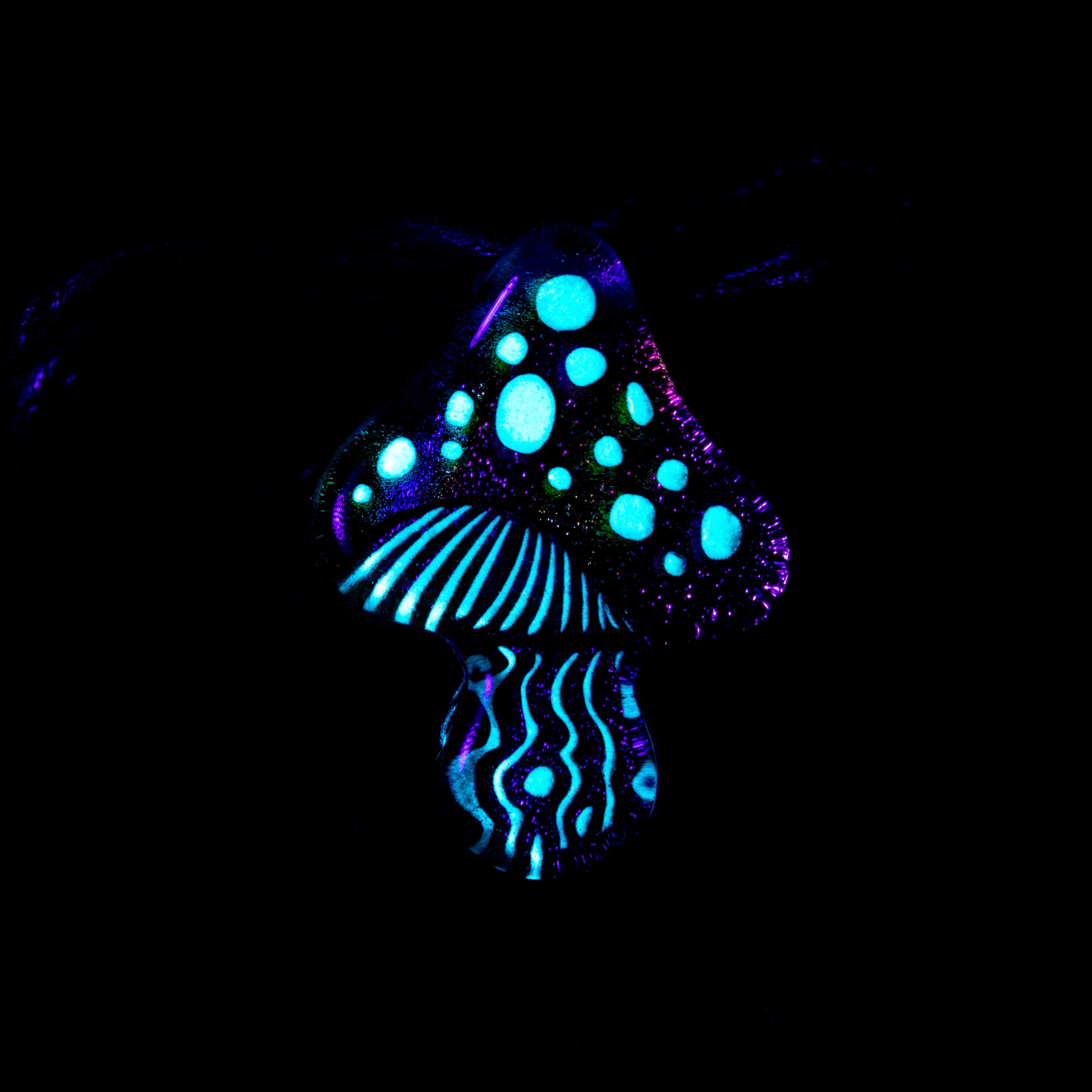 Dichro Mushroom Pendant #DRK036 - Image 2