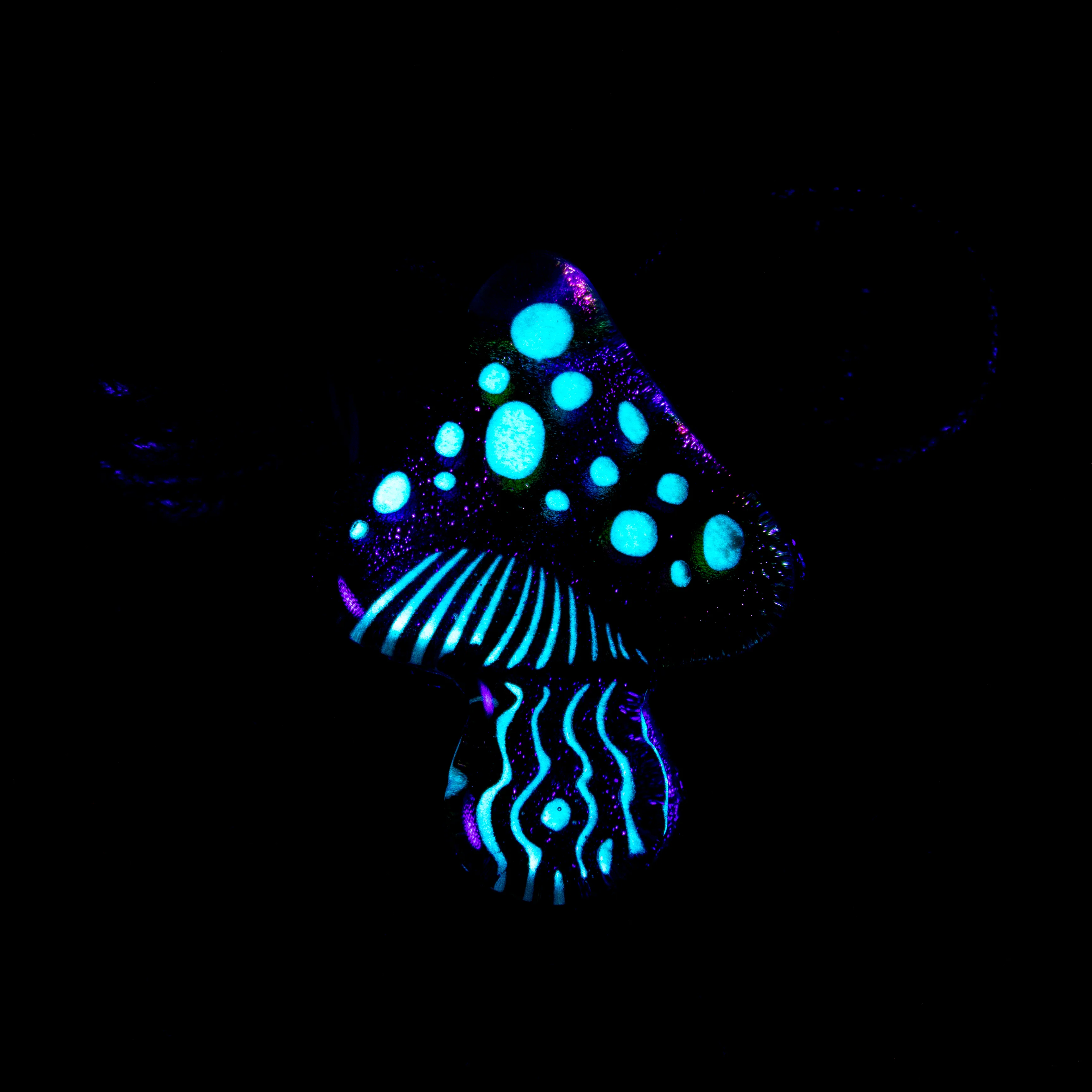 Dichro Mushroom Pendant #DRK038 - Image 2